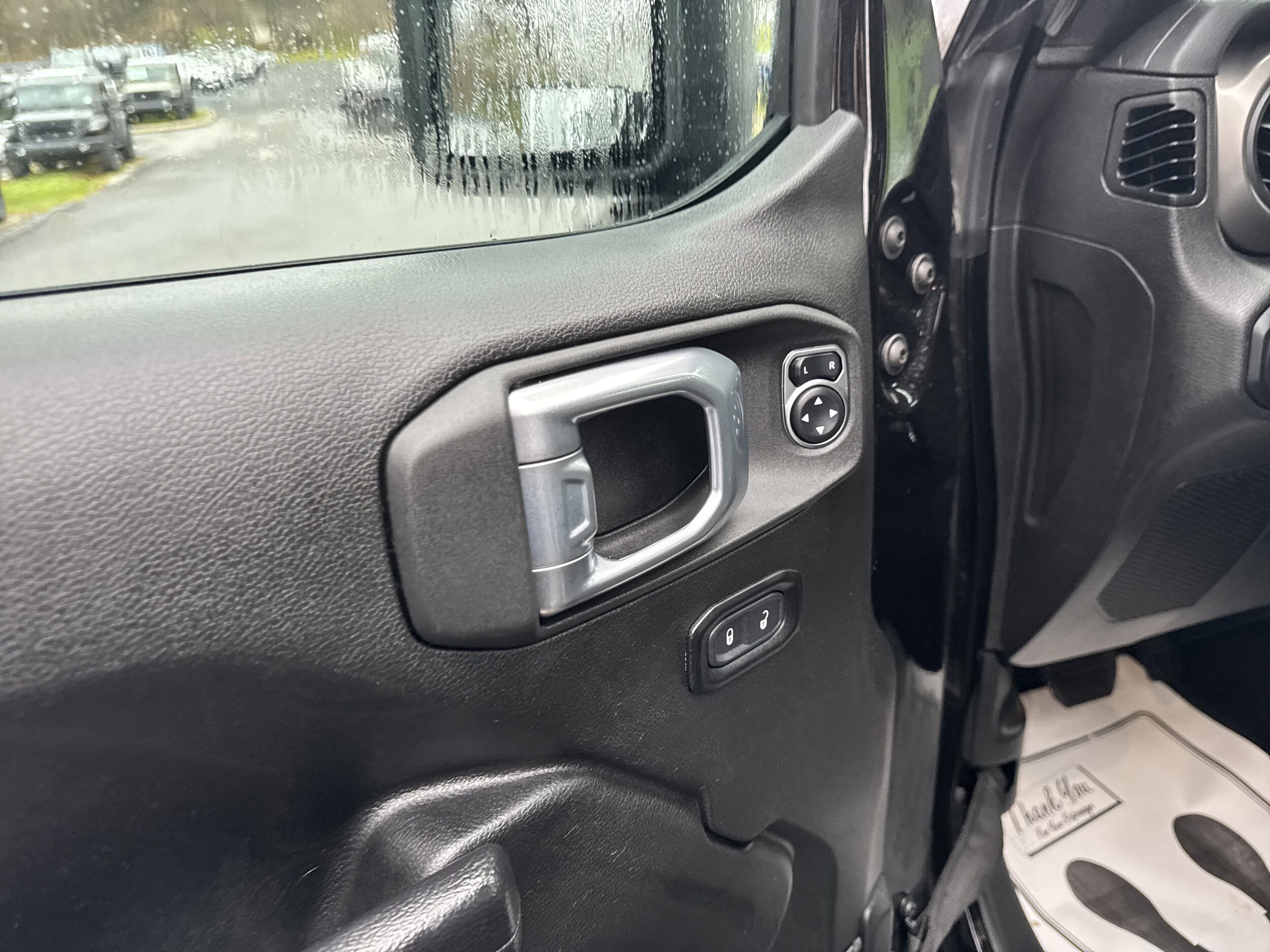 2022 Jeep Gladiator Sport S photo 3