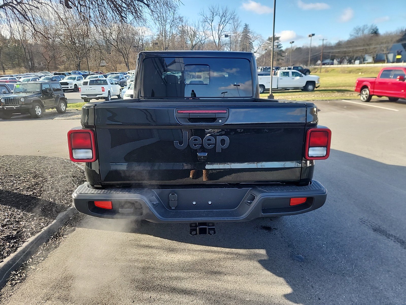 2025 Jeep Gladiator photo 4