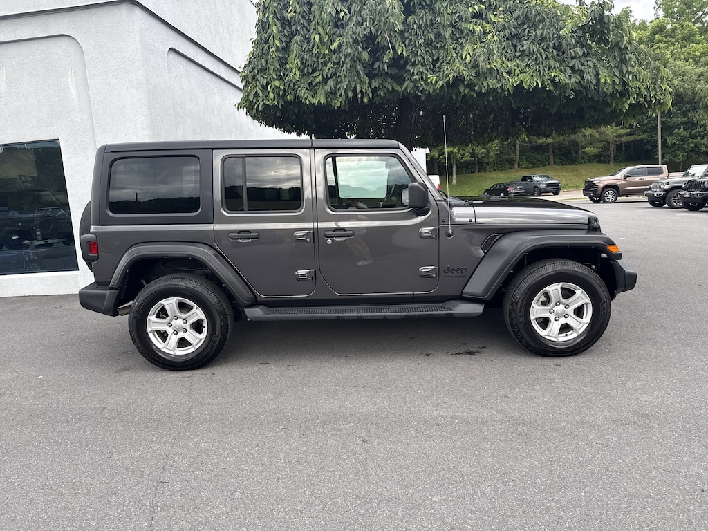 Used 2022 Jeep Wrangler Unlimited Sport SUV