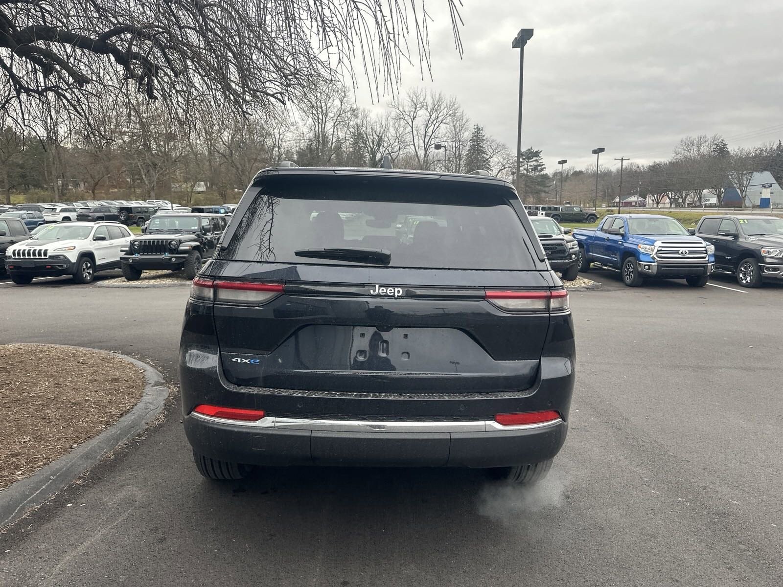 2024 Jeep Cherokee 4xe Sport photo 3