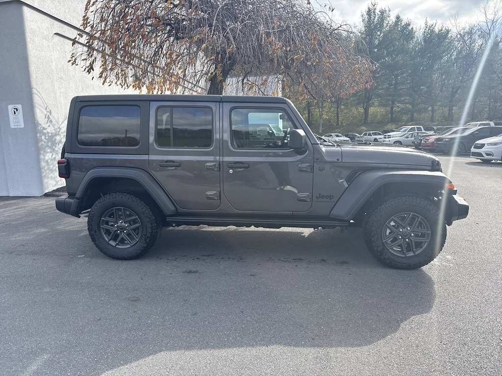 New 2026 Jeep Wrangler 4-DOOR SPORT S Sport Utility
