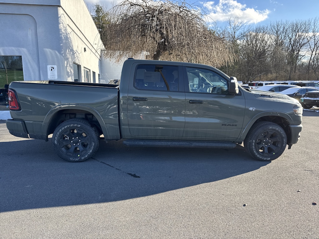New 2026 Ram 1500 BIG HORN CREW CAB 4X4 5'7 BOX Pickup