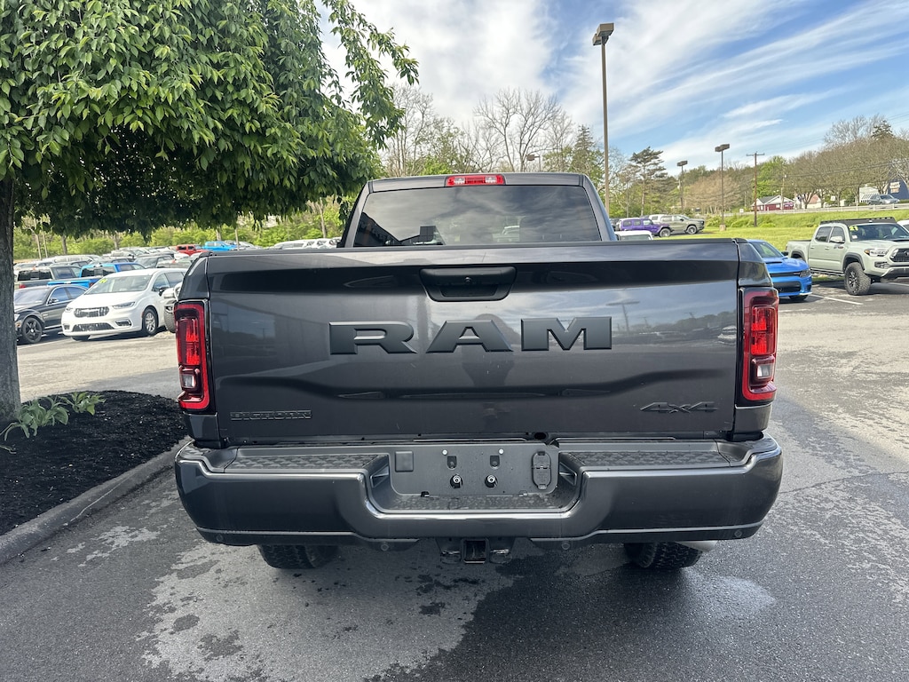 New 2026 Ram 2500 BIG HORN CREW CAB 4X4 6'4 BOX Pickup