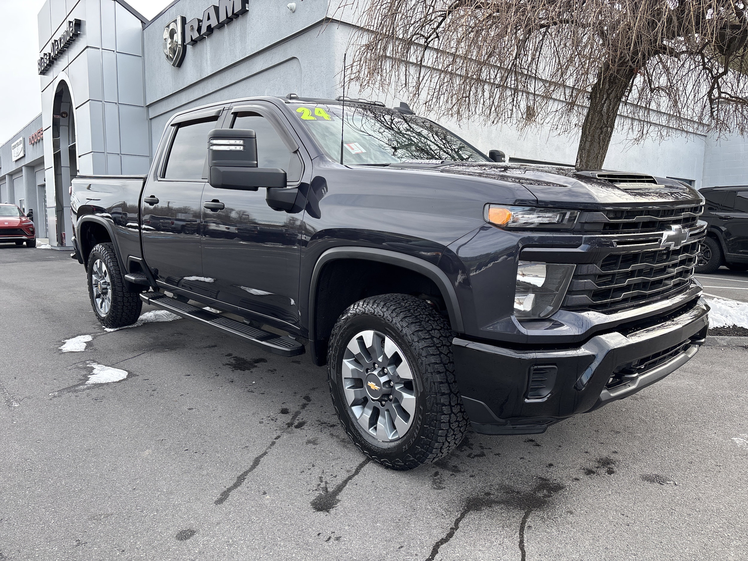 2024 Chevrolet Silverado 2500HD Custom's photo