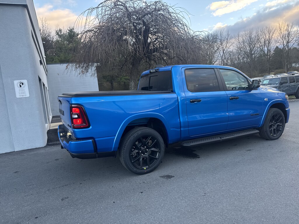 New 2026 Ram 1500 LARAMIE CREW CAB 4X4 5'7 BOX Pickup