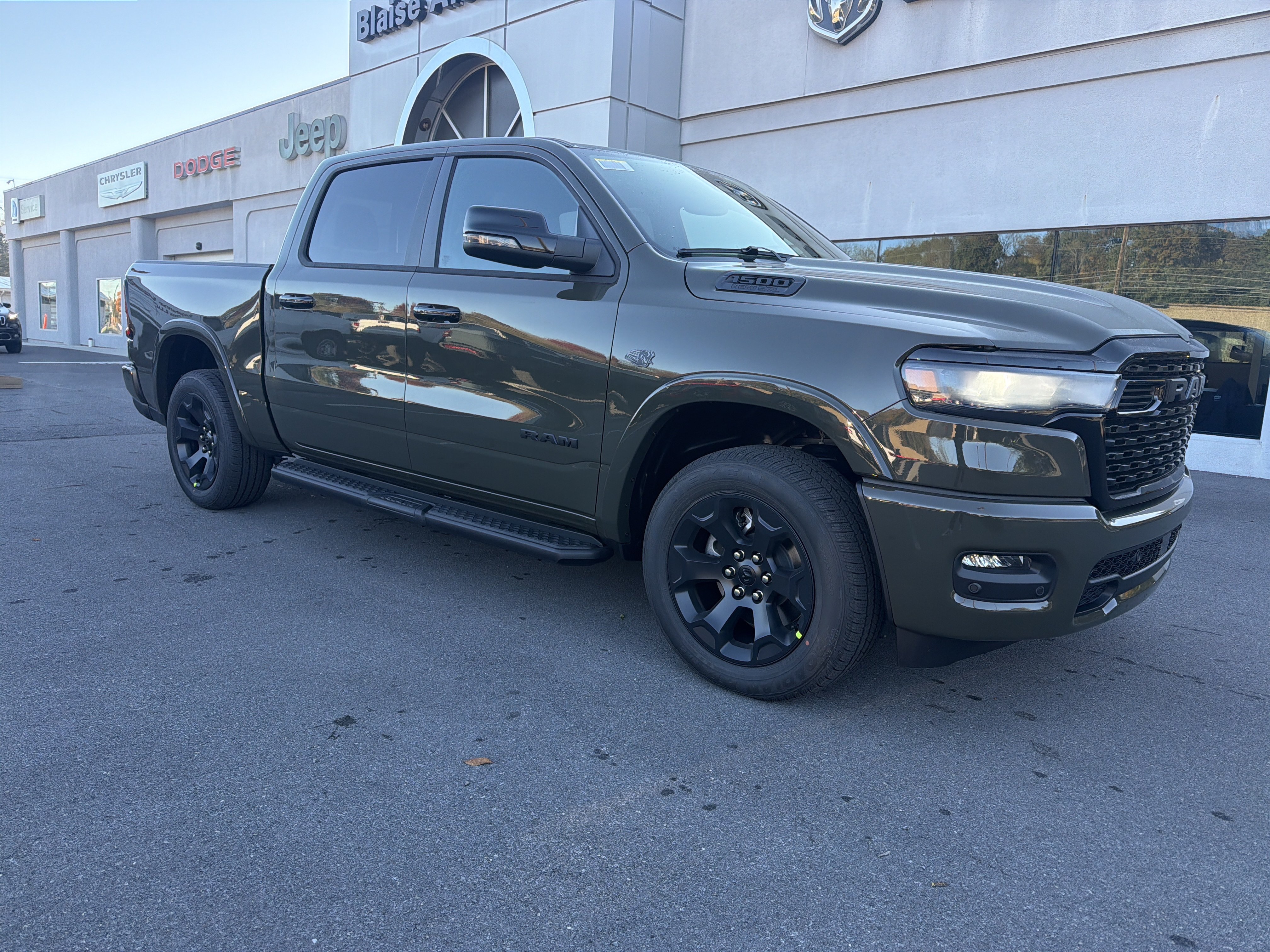 2027 Ram 1500 BIGHORN/LONESTAR CREW 4X4 Pickup