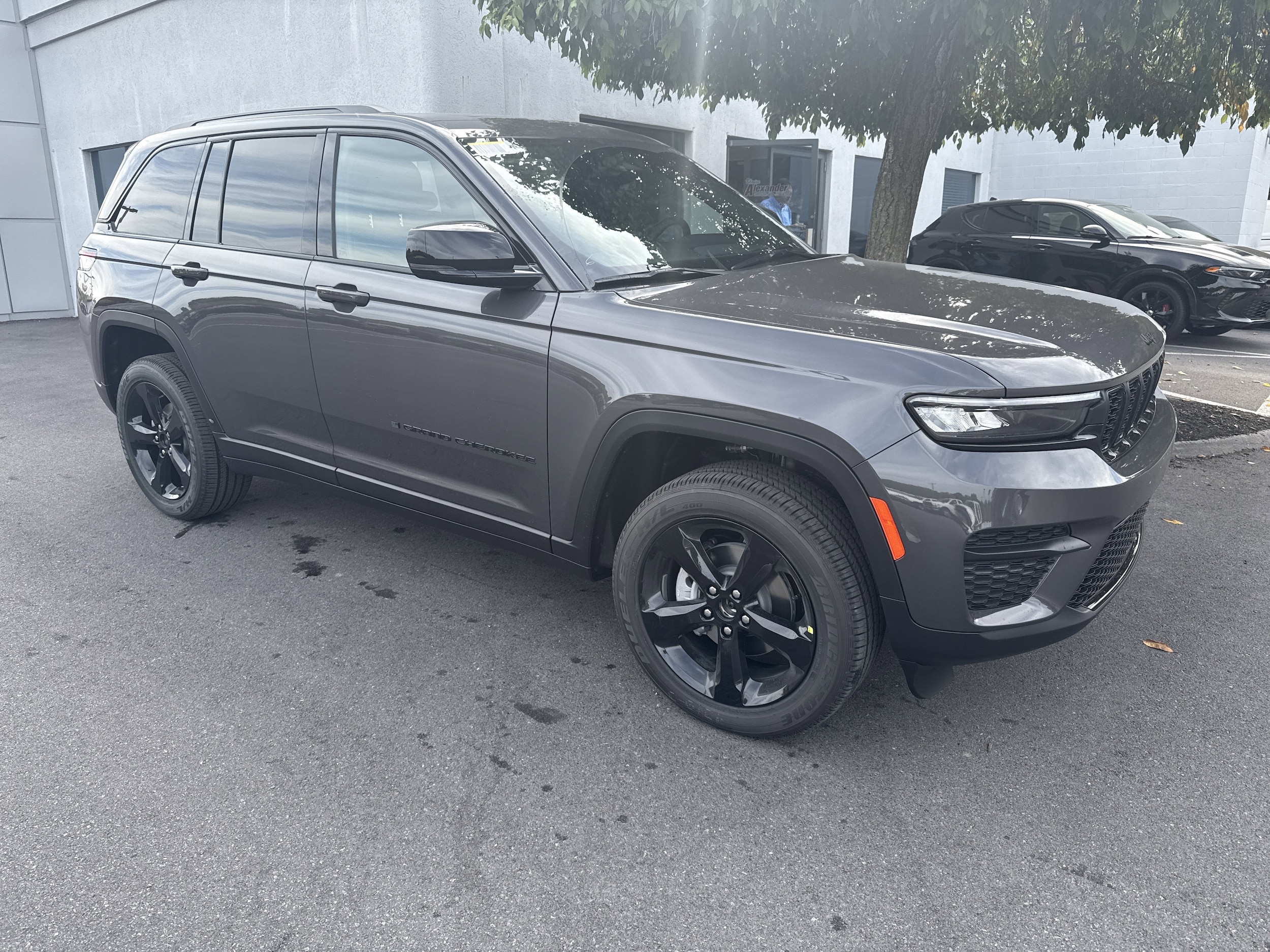 2025 Jeep Grand Cherokee Altitude's photo