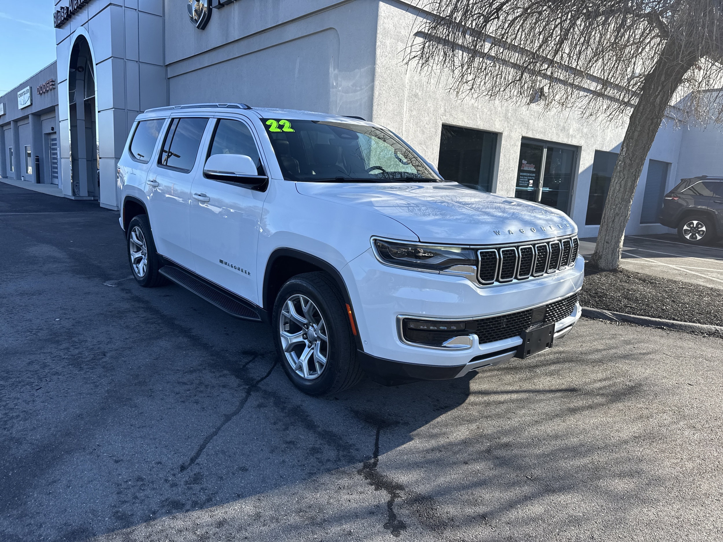 2022 Jeep Wagoneer Series II's photo