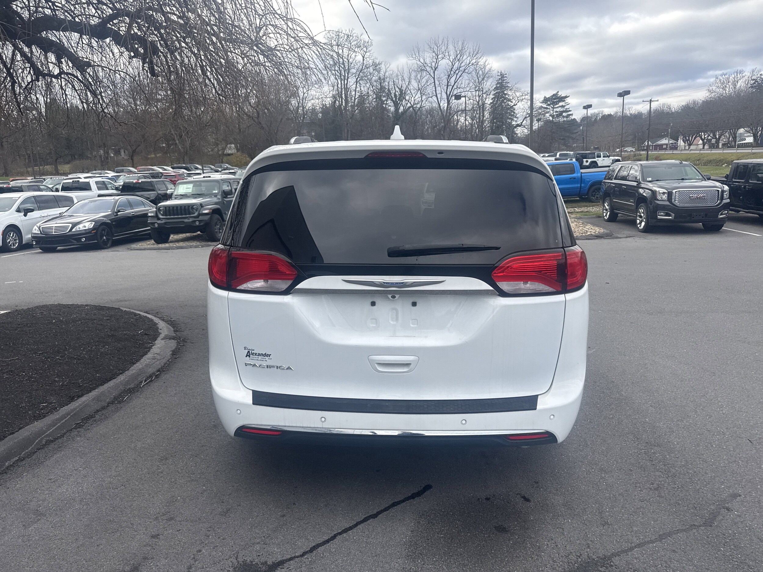 2018 Chrysler Pacifica Touring L photo 4
