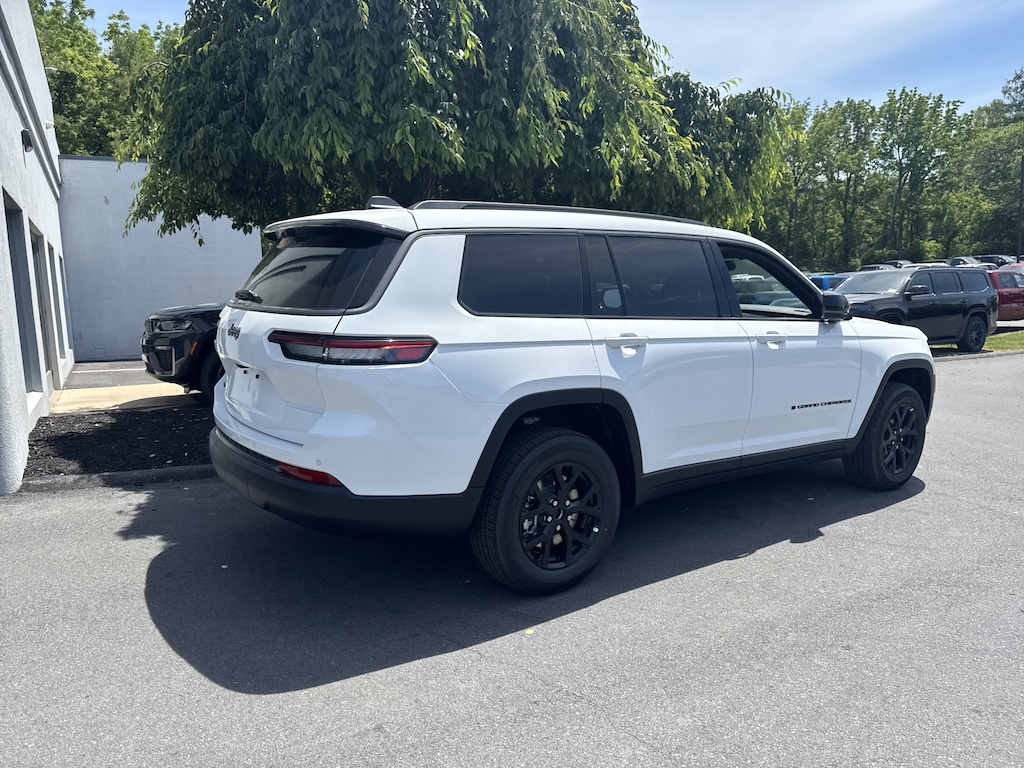 New 2026 Jeep Grand Cherokee L LAREDO ALTITUDE 4X4 Sport Utility