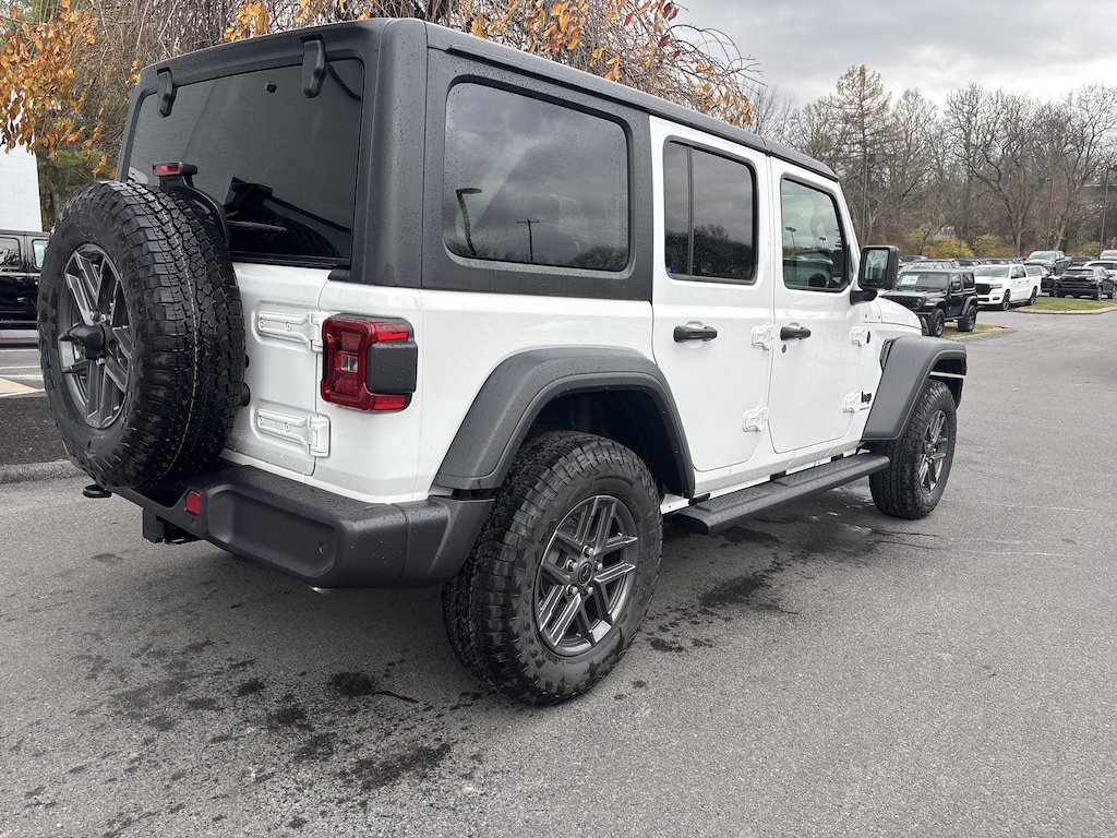 New 2026 Jeep Wrangler 4-DOOR SPORT S Sport Utility