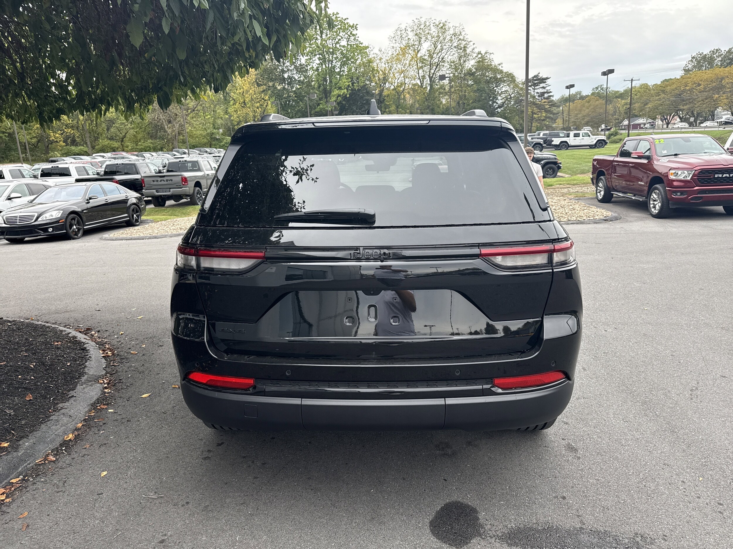 2025 Jeep Grand Cherokee Altitude photo 4