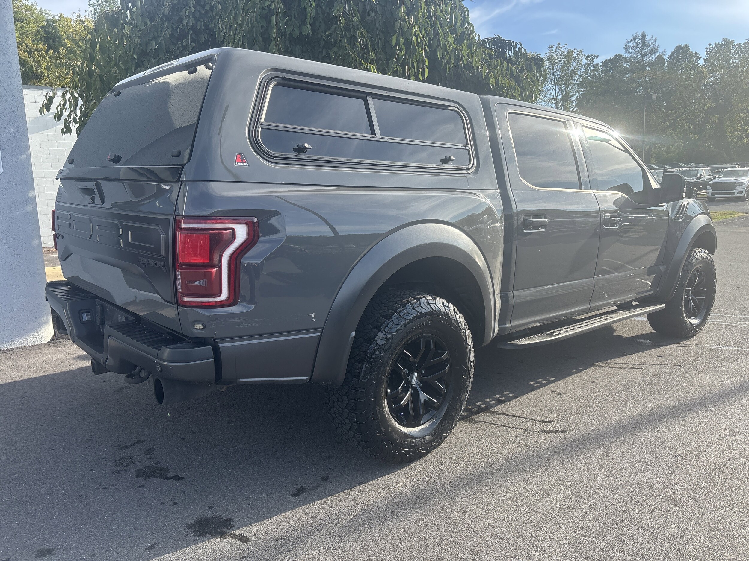 2018 Ford F-150 Raptor photo 2