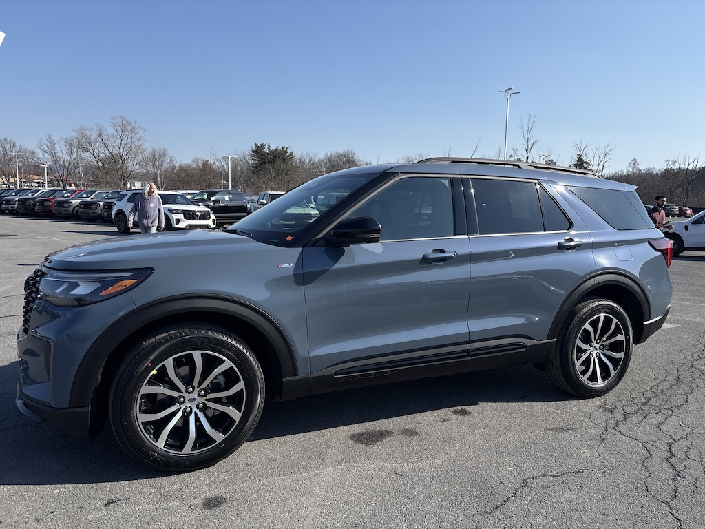 New 2026 Ford Explorer 4DR 4WD ST-Line SUV
