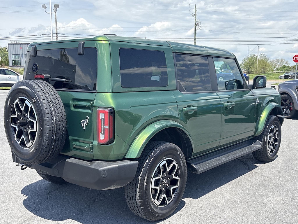 Certified 2025 Ford Bronco Outer Banks SUV