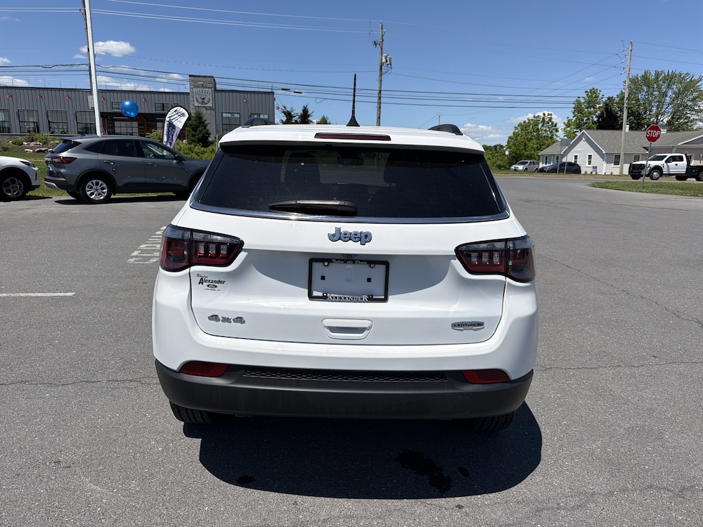 Used 2024 Jeep Compass Latitude Lux SUV