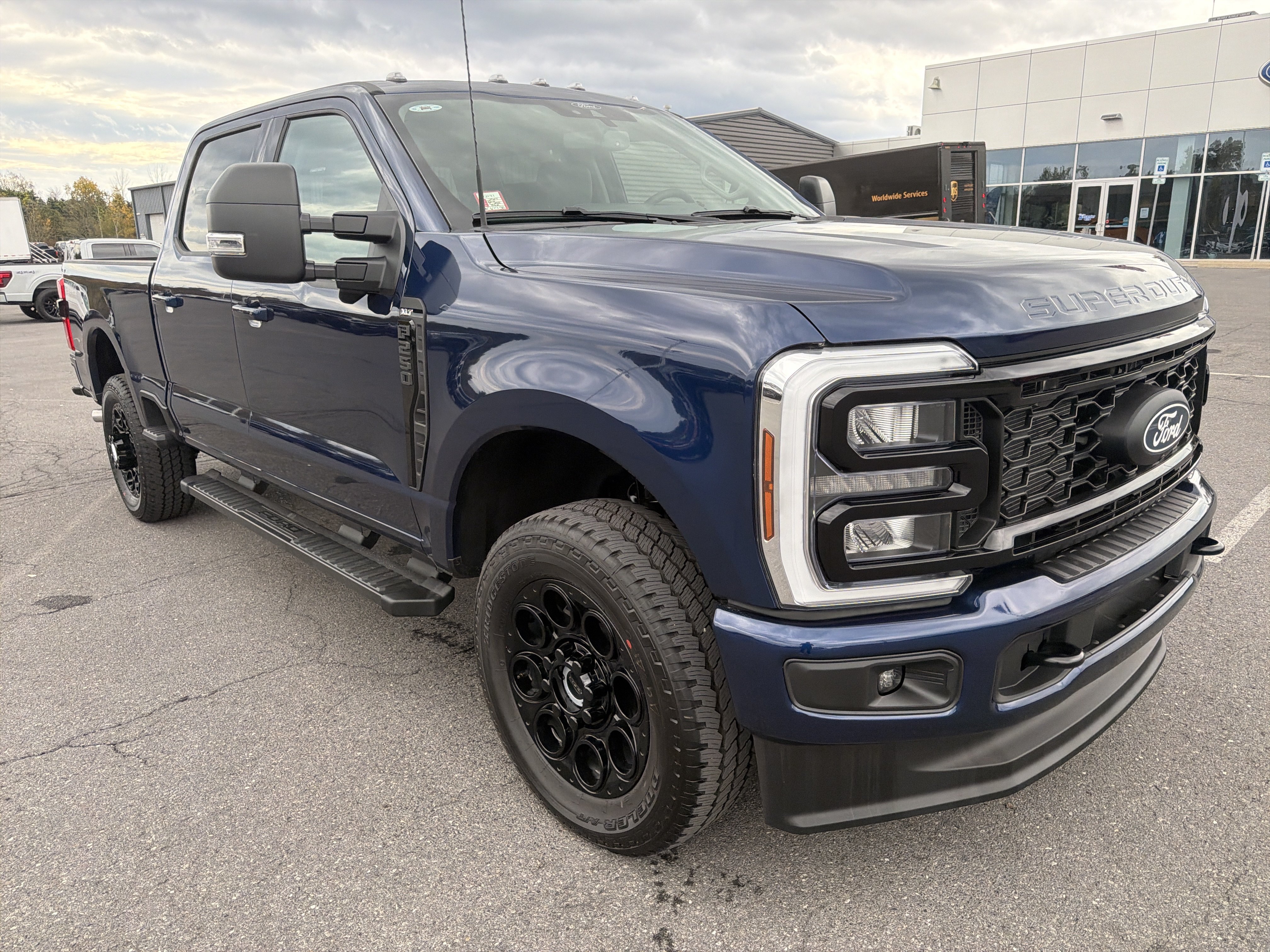 2027 Ford F-250 XLT Truck Crew Cab