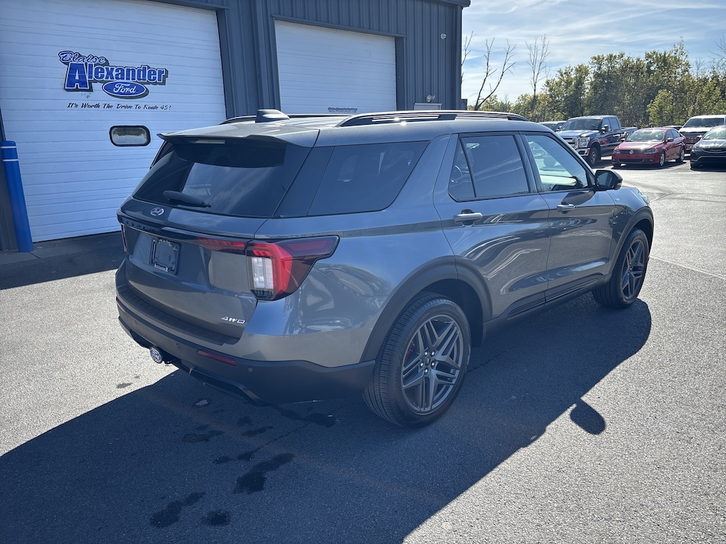 New 2025 Ford Explorer ST-Line SUV