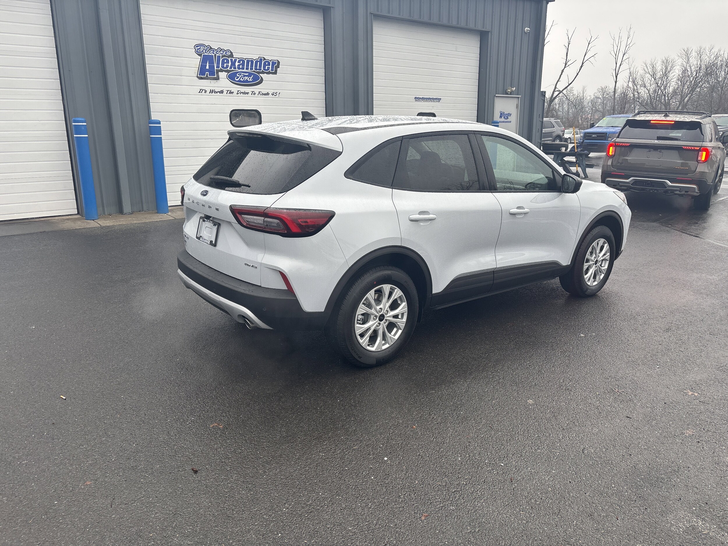 2026 Ford Escape Active photo 3