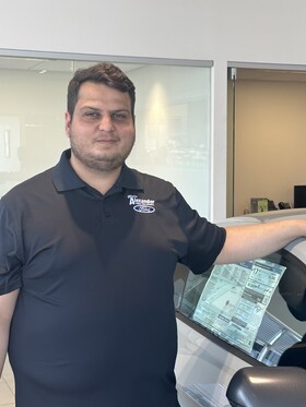 Staff member Mikail Acar from ID_ce3d8c94cbb0