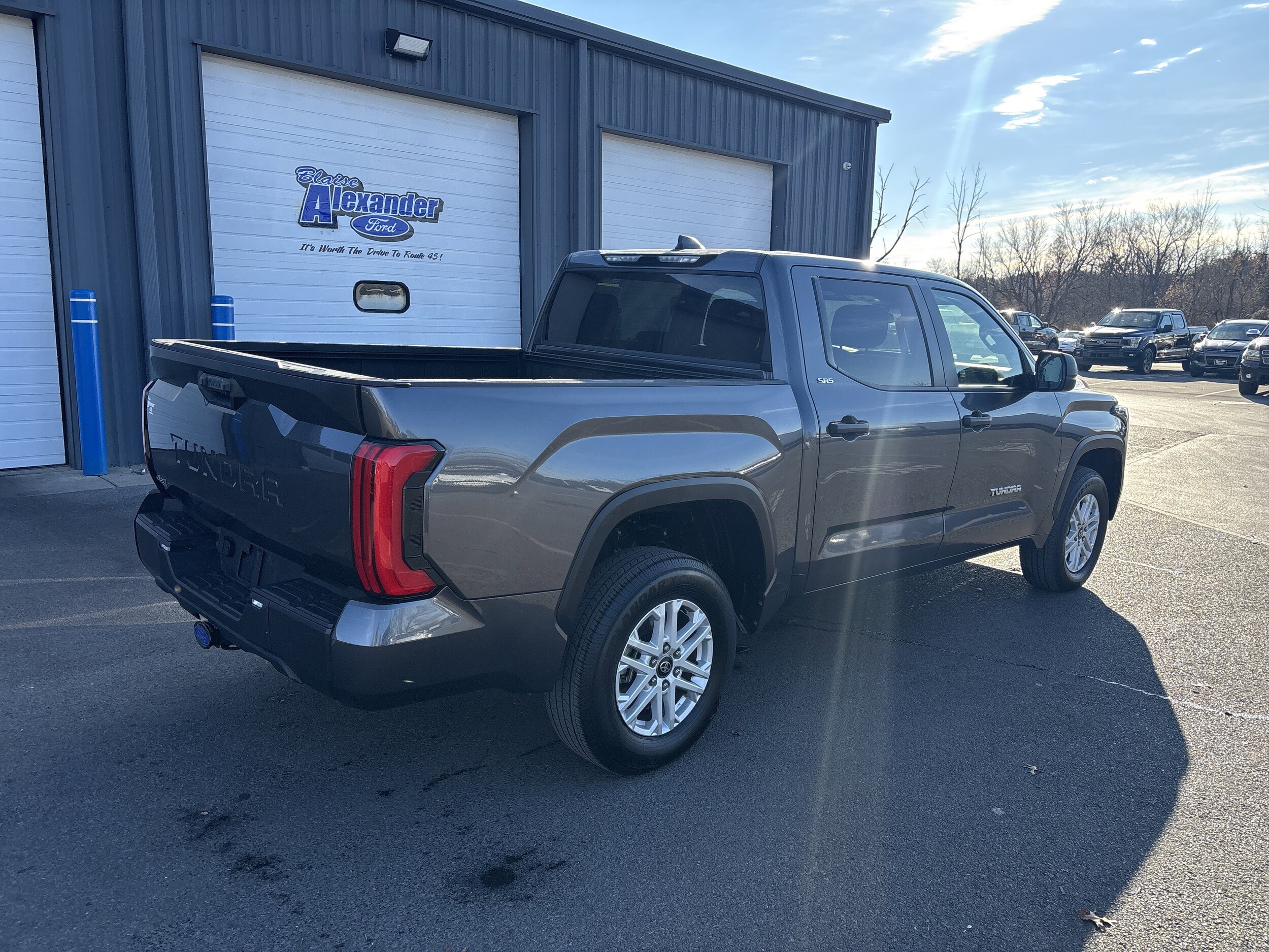 2025 Toyota Tundra SR5 photo 3