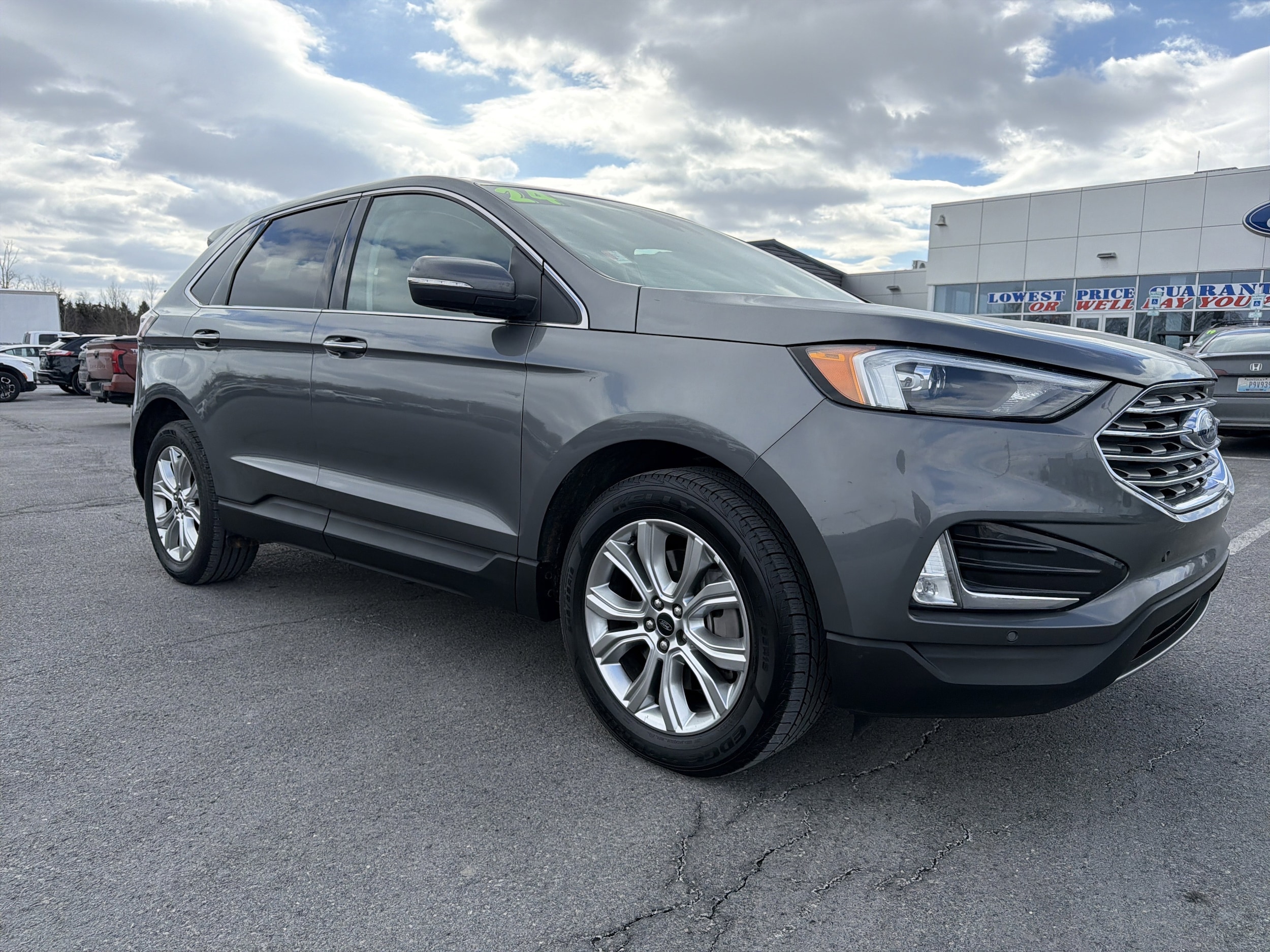 2024 Ford Edge Titanium