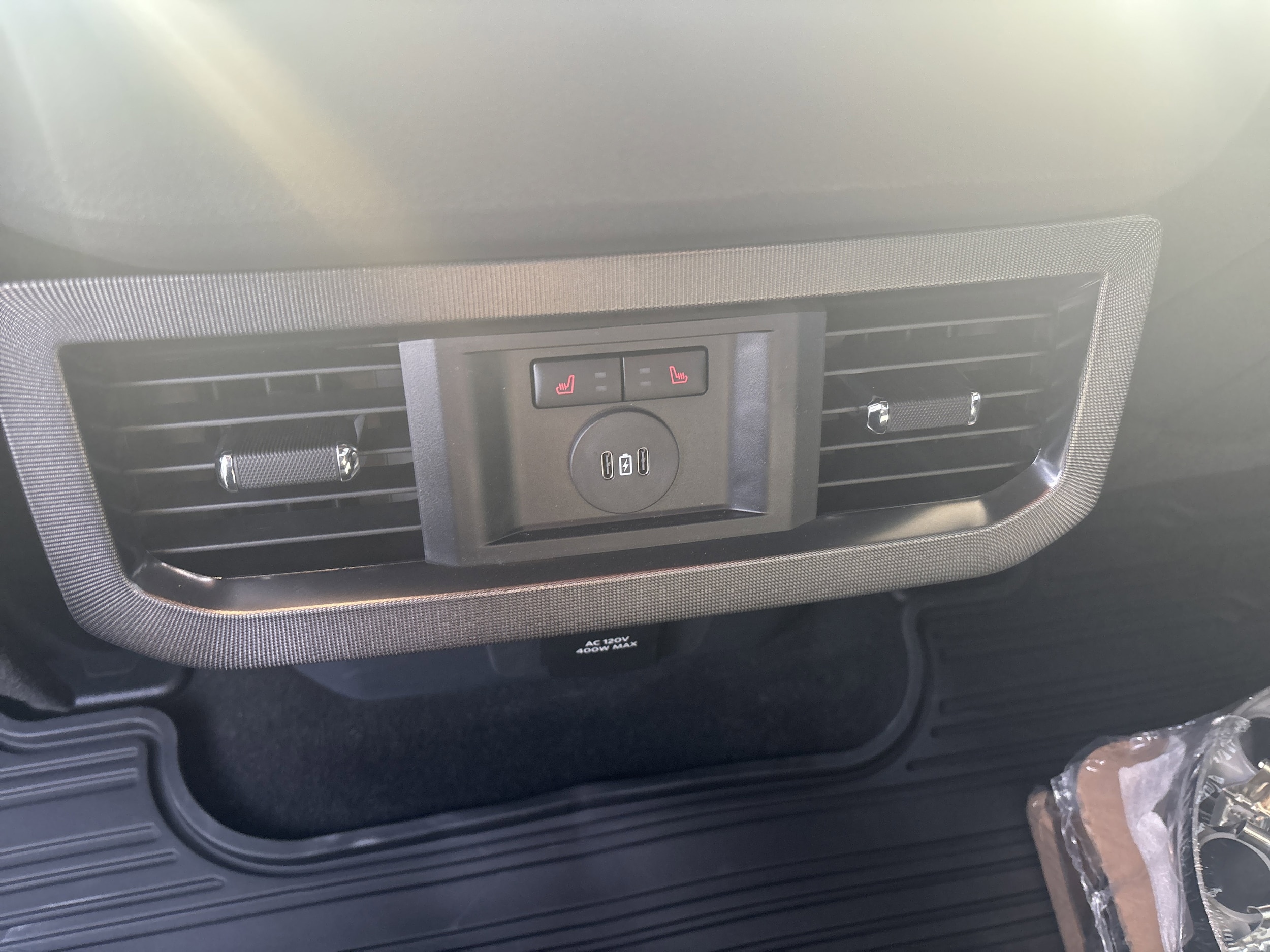 2026 Ford F-250 Super Duty Platinum - Photo 14