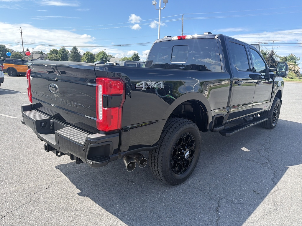 New 2026 Ford F-250 LARIAT Truck Crew Cab