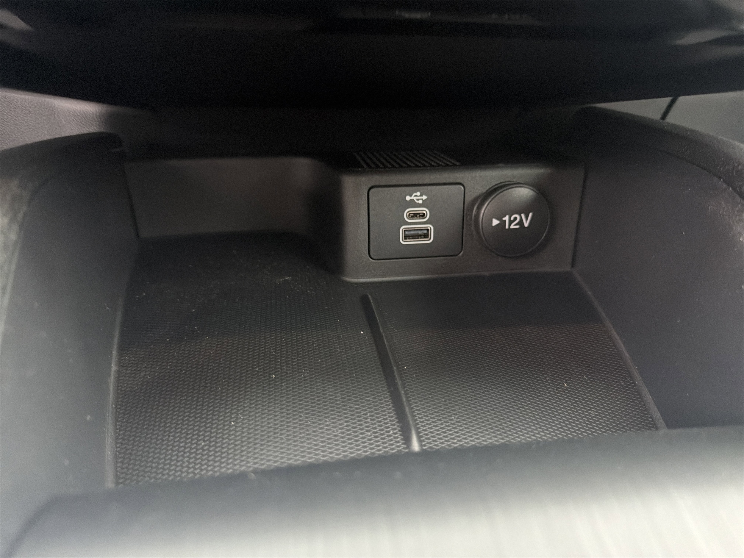 2026 Ford Escape ST-Line - Photo 29