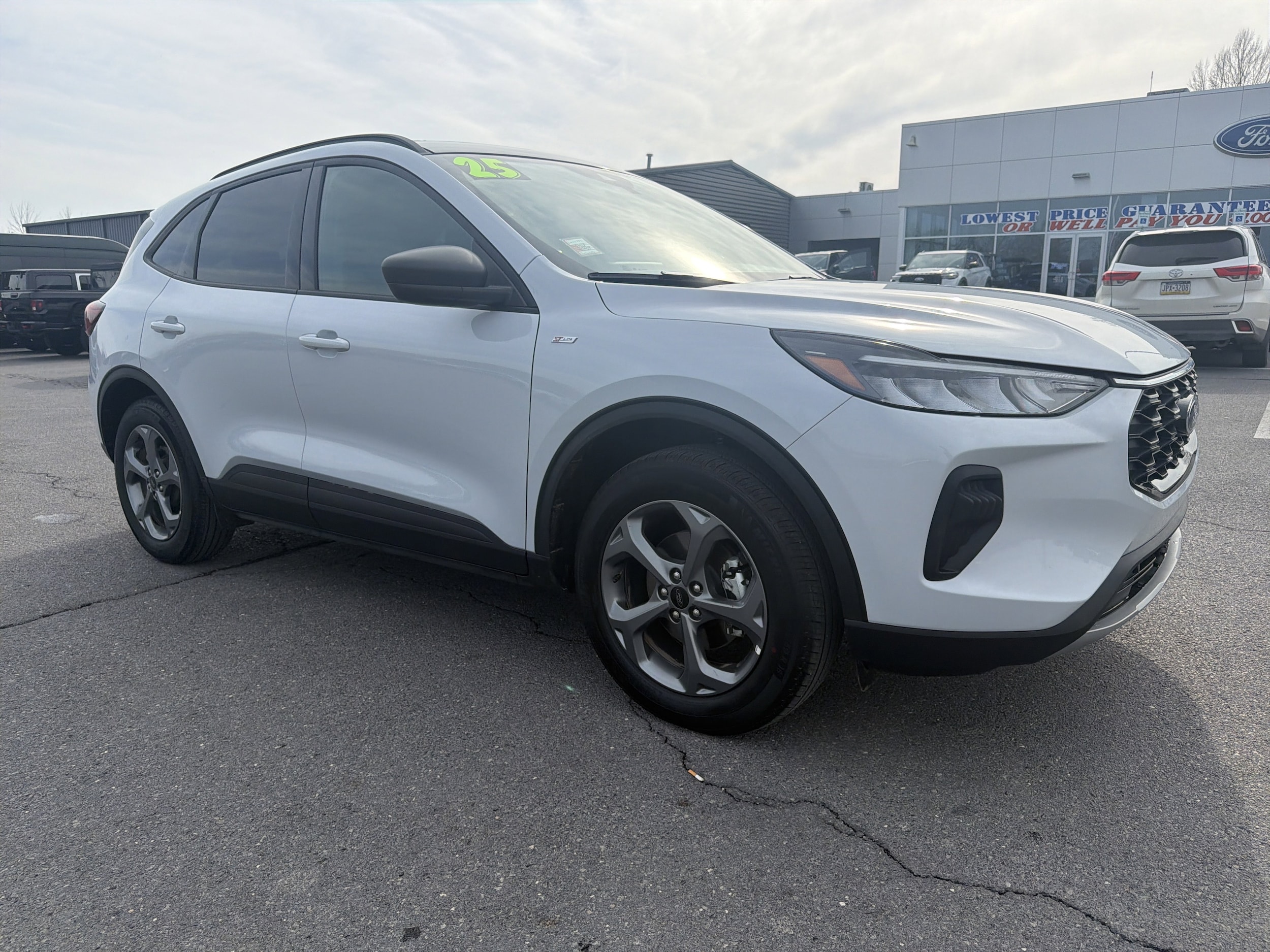 2025 Ford Escape ST-Line