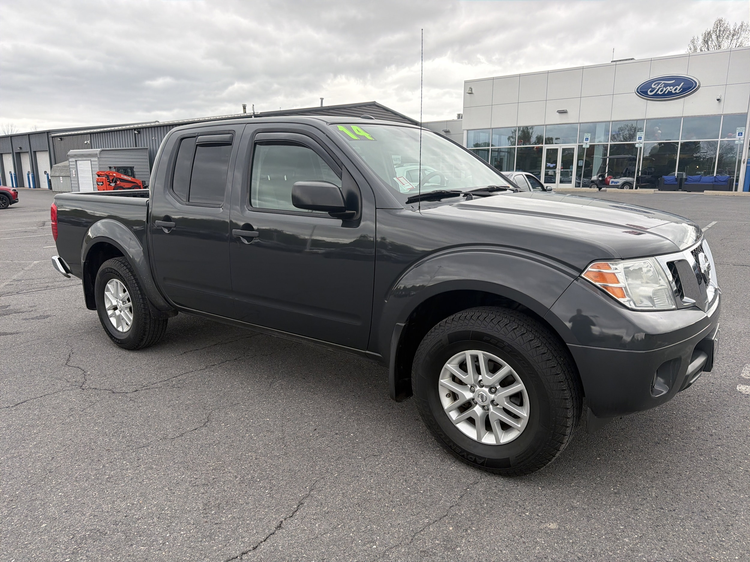 2014 Nissan Frontier 4.0 SV Crew Cab 4X4 AT SWB's photo