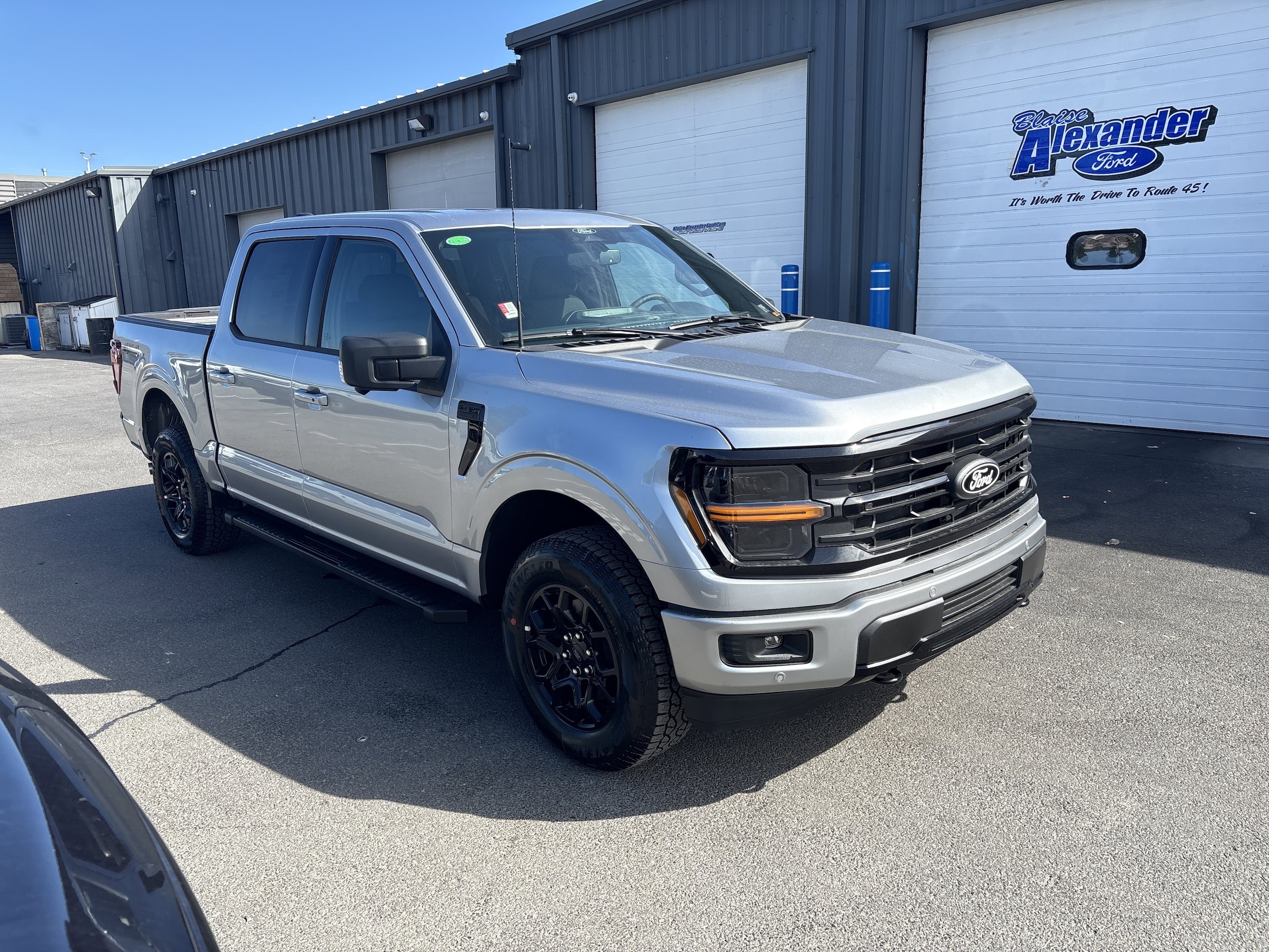 2025 Ford F-150 XLT's photo