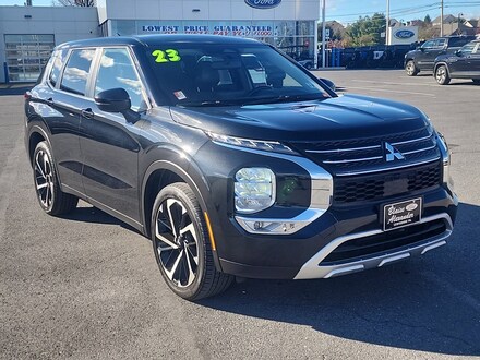 2023 Mitsubishi Outlander SE Special Edition