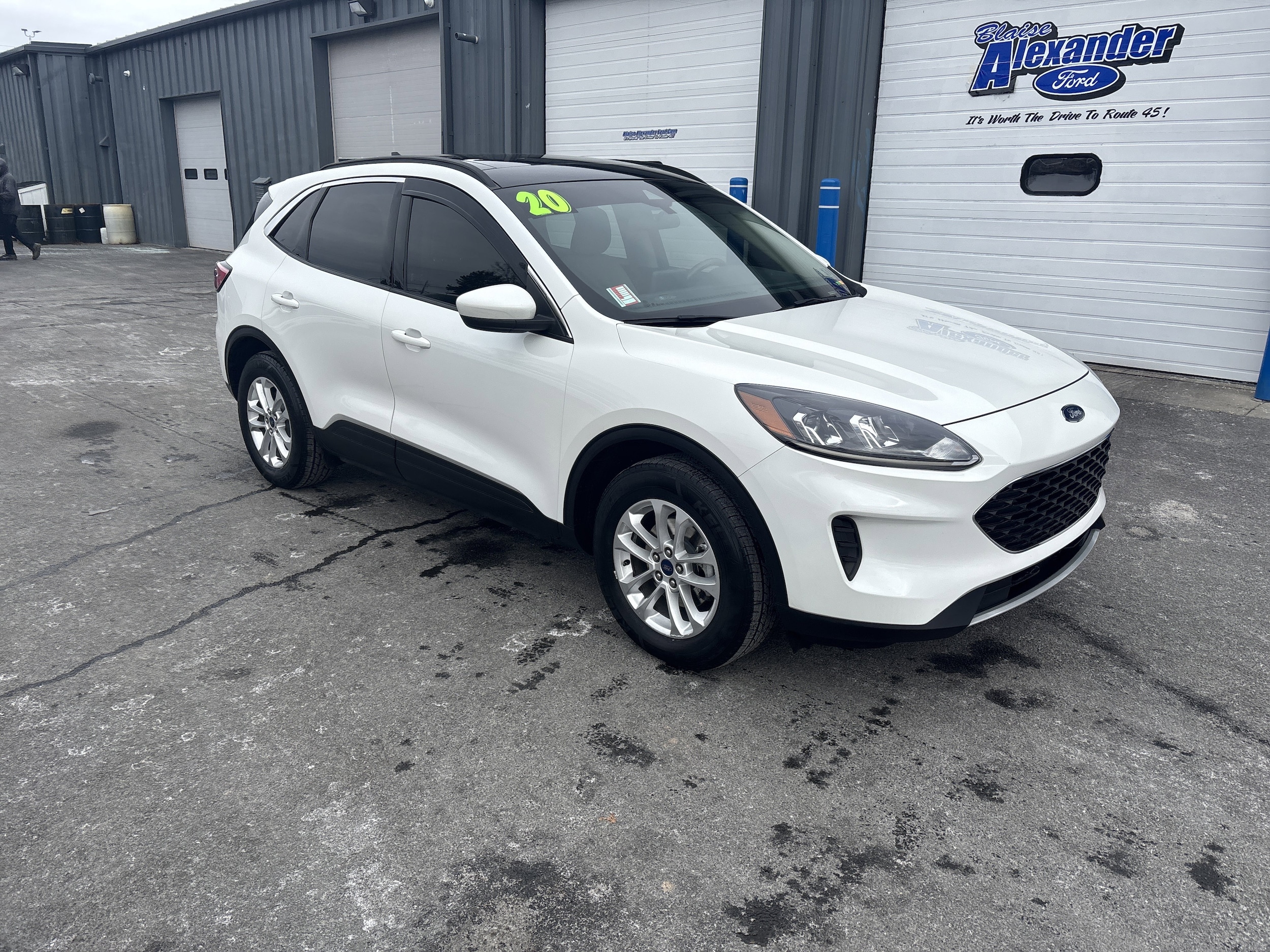 2020 Ford Escape SE's photo