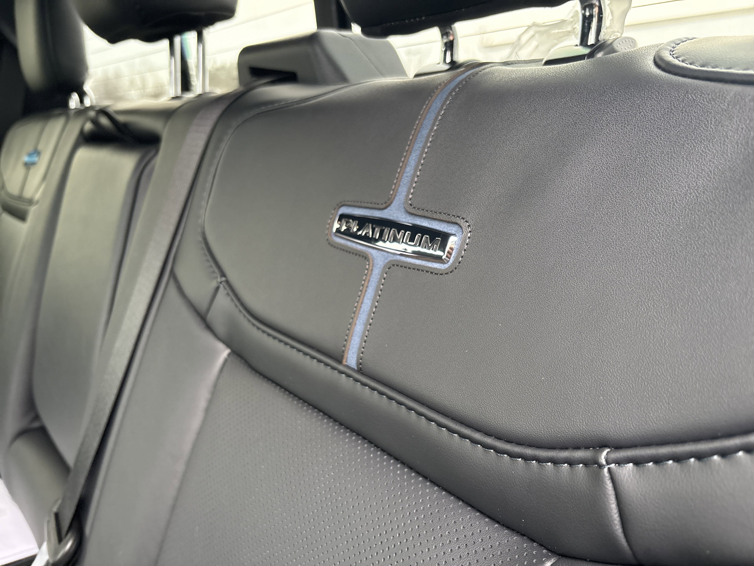 2026 Ford F-250 Super Duty Platinum - Photo 14