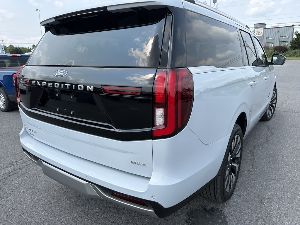 Used 2025 Ford Expedition Max Platinum SUV