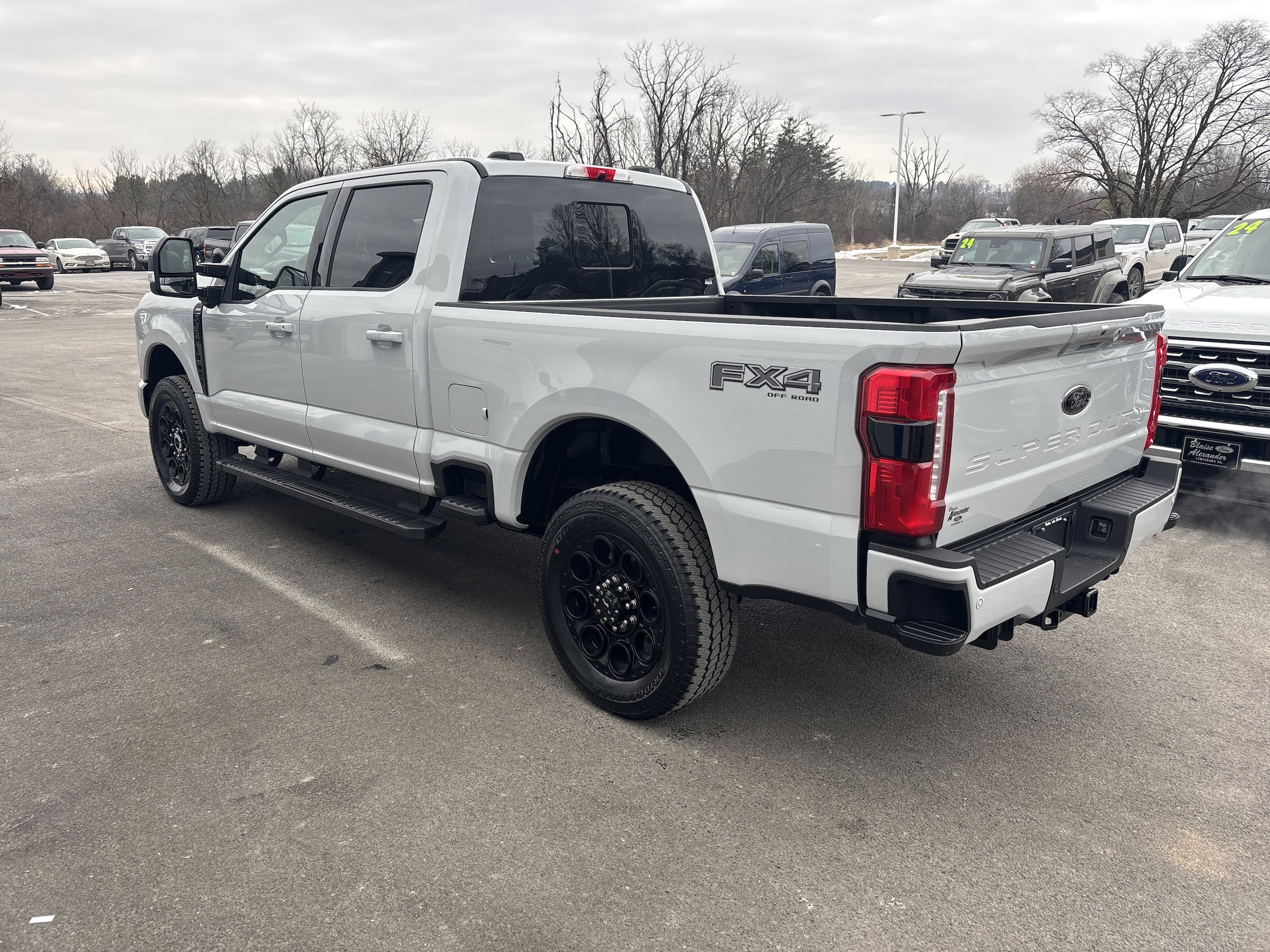 2026 Ford F-350 Super Duty Lariat - Photo 6