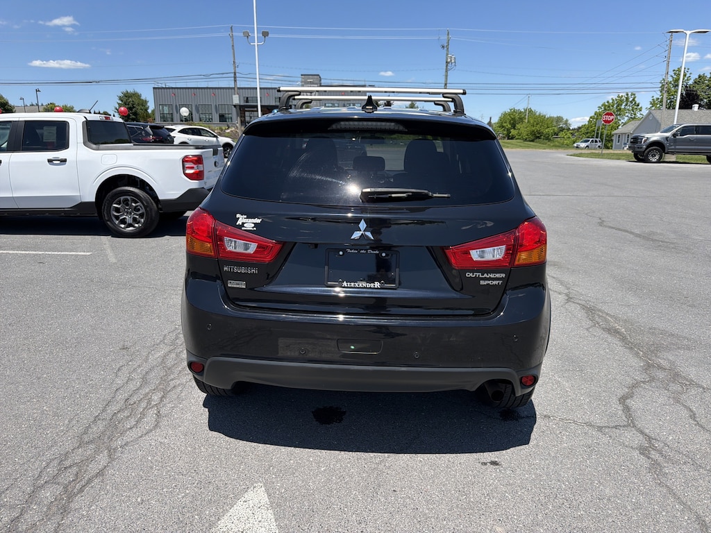 Used 2017 Mitsubishi Outlander Sport ES 2.0 CUV