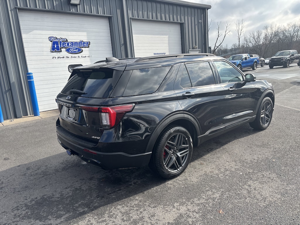 Used 2025 Ford Explorer ST-Line SUV