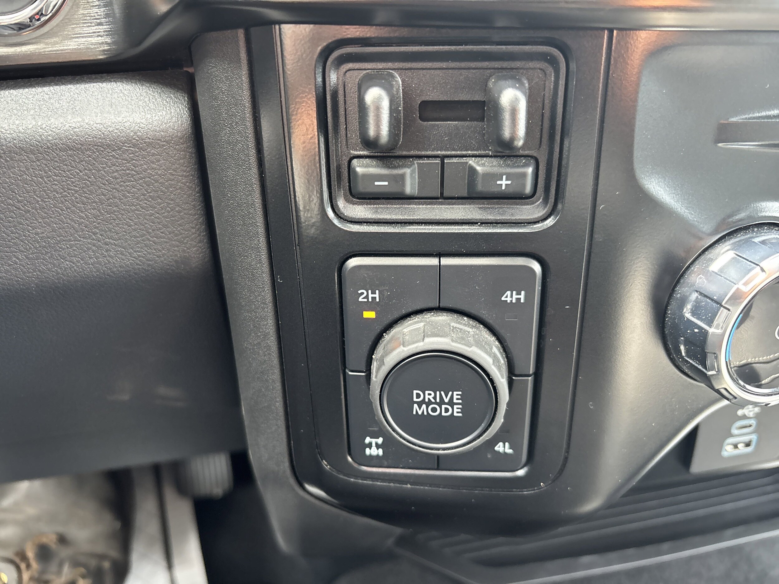 2024 Ford F-350 Super Duty Lariat - Photo 59
