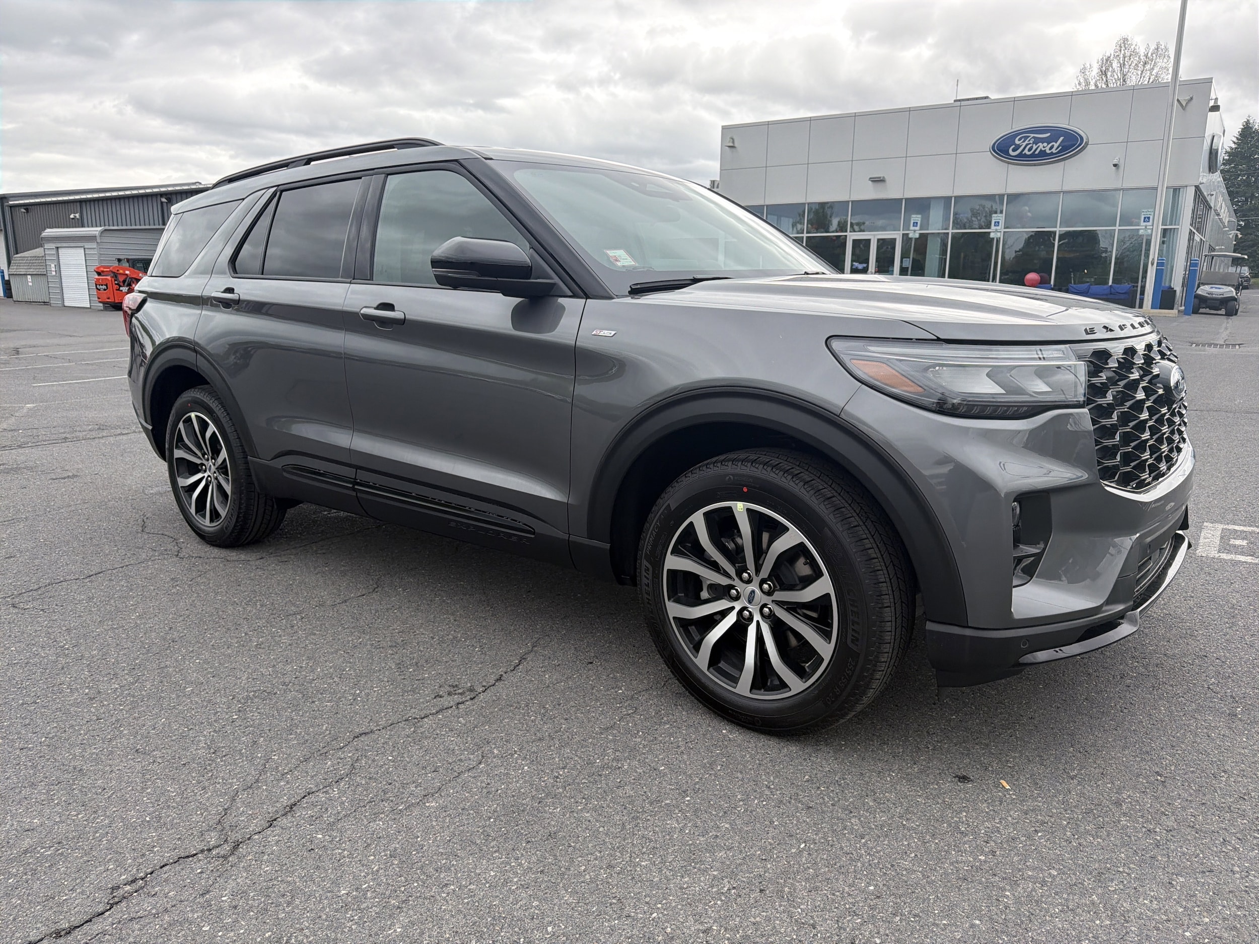 2026 Ford Explorer ST-LINE 4WD's photo