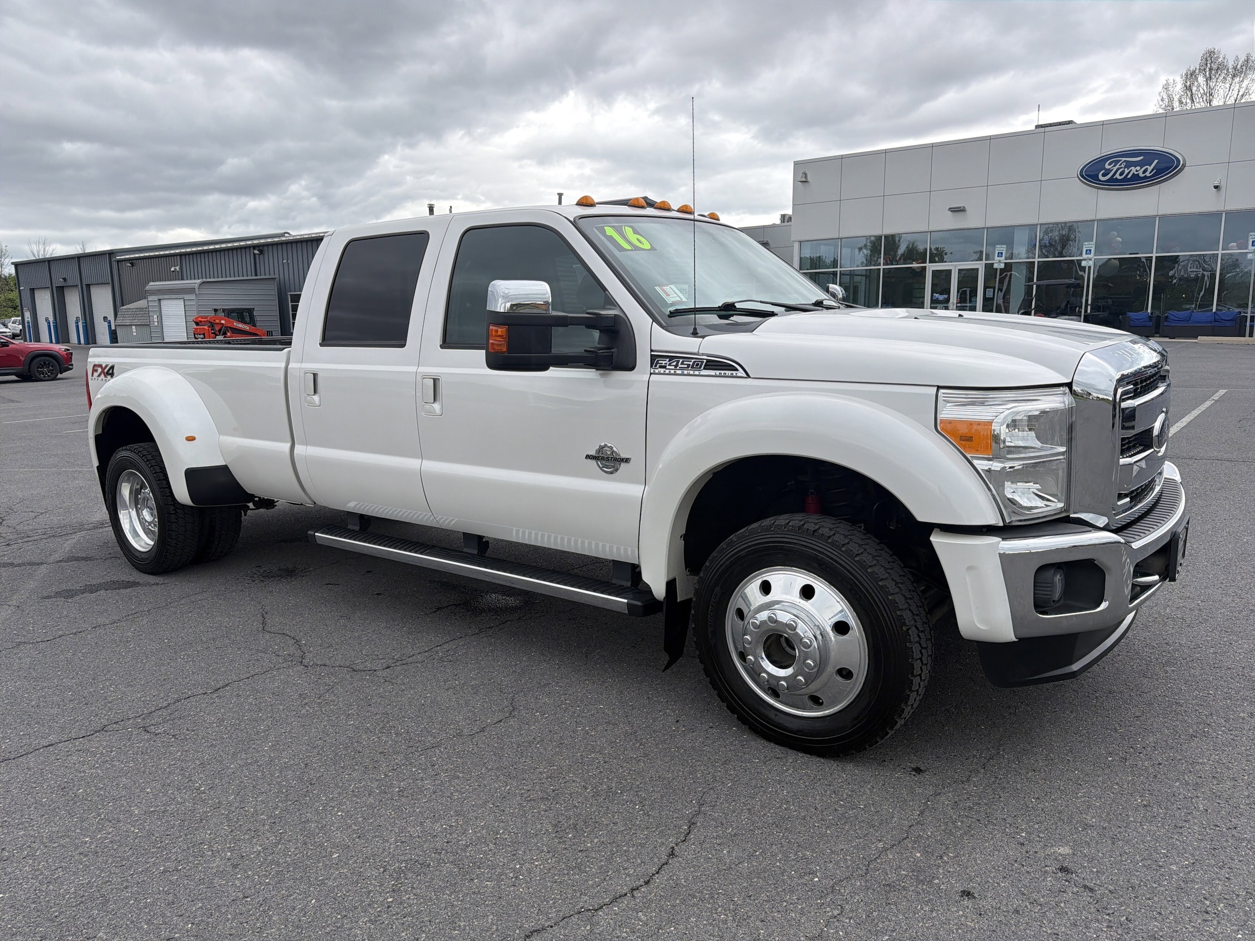 2016 Ford F-450 Lariat 4x4 Crew Cab 8' Box DRW's photo