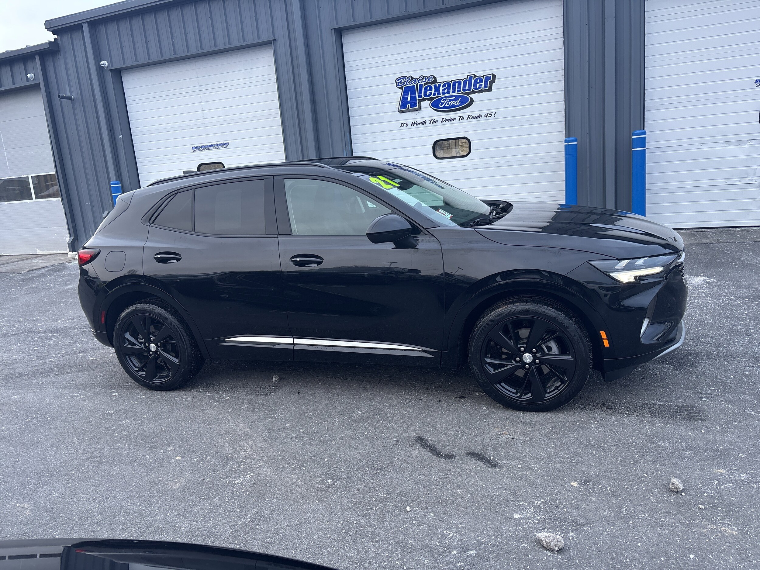 2021 Buick Envision Essence photo 2