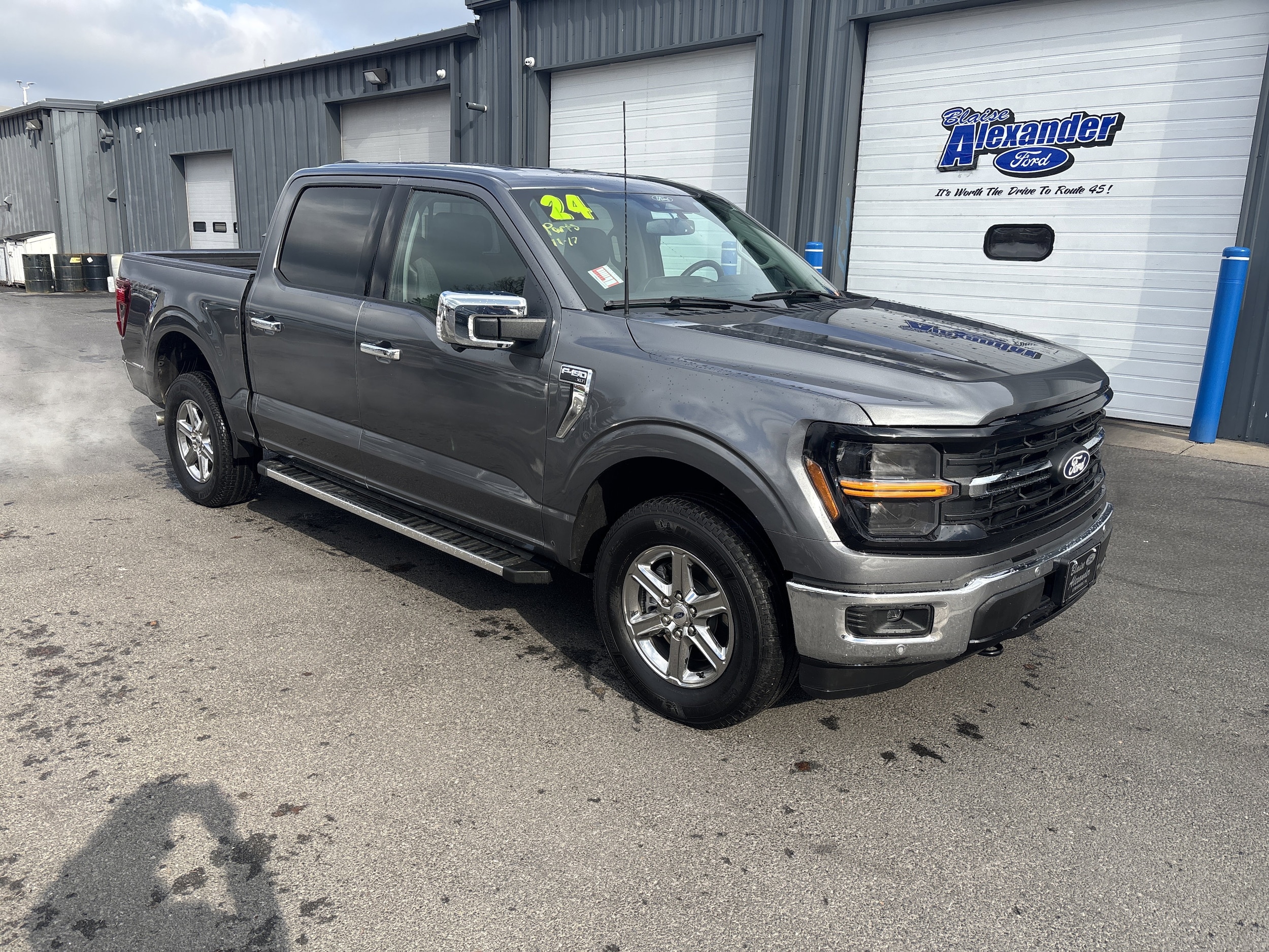 2024 Ford F-150 XLT's photo
