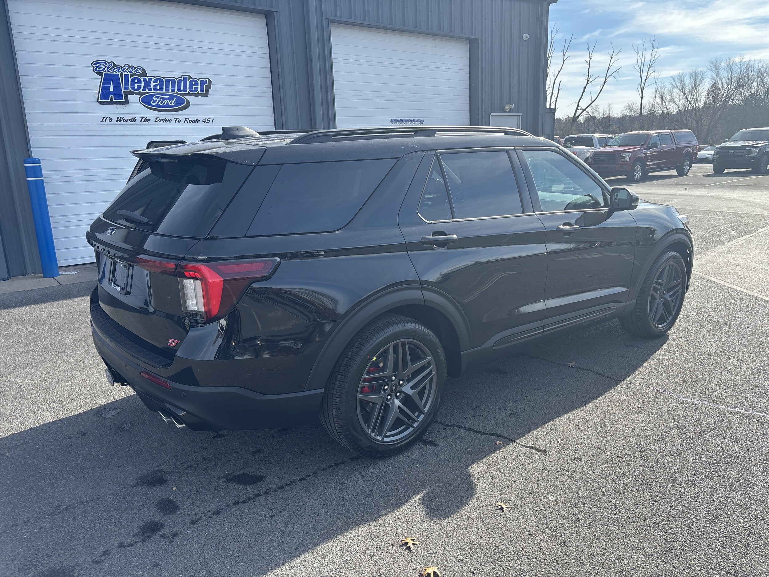 2026 Ford Explorer ST photo 2