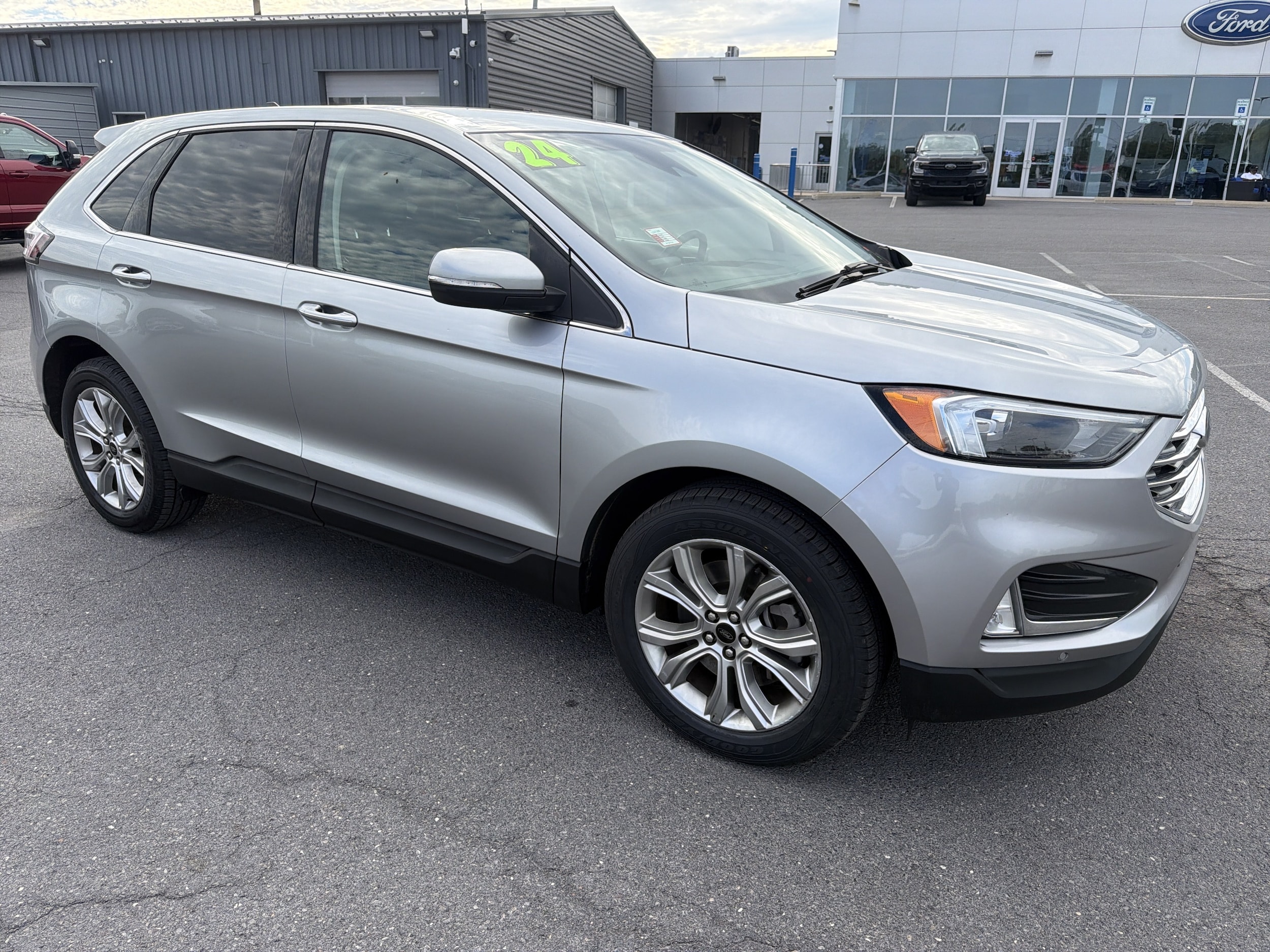 2024 Ford Edge Titanium