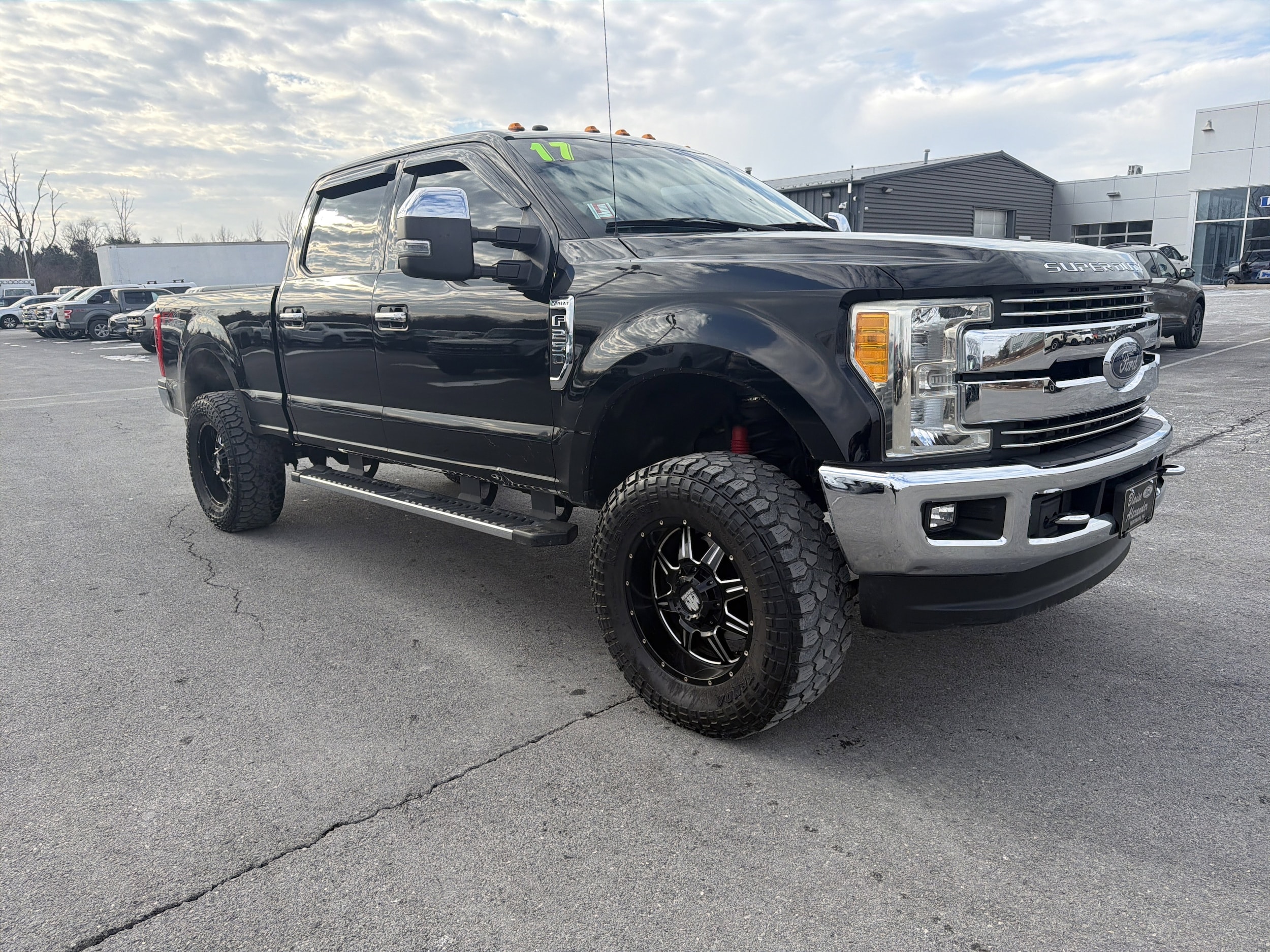 2017 Ford F-250 Super Duty Lariat's photo