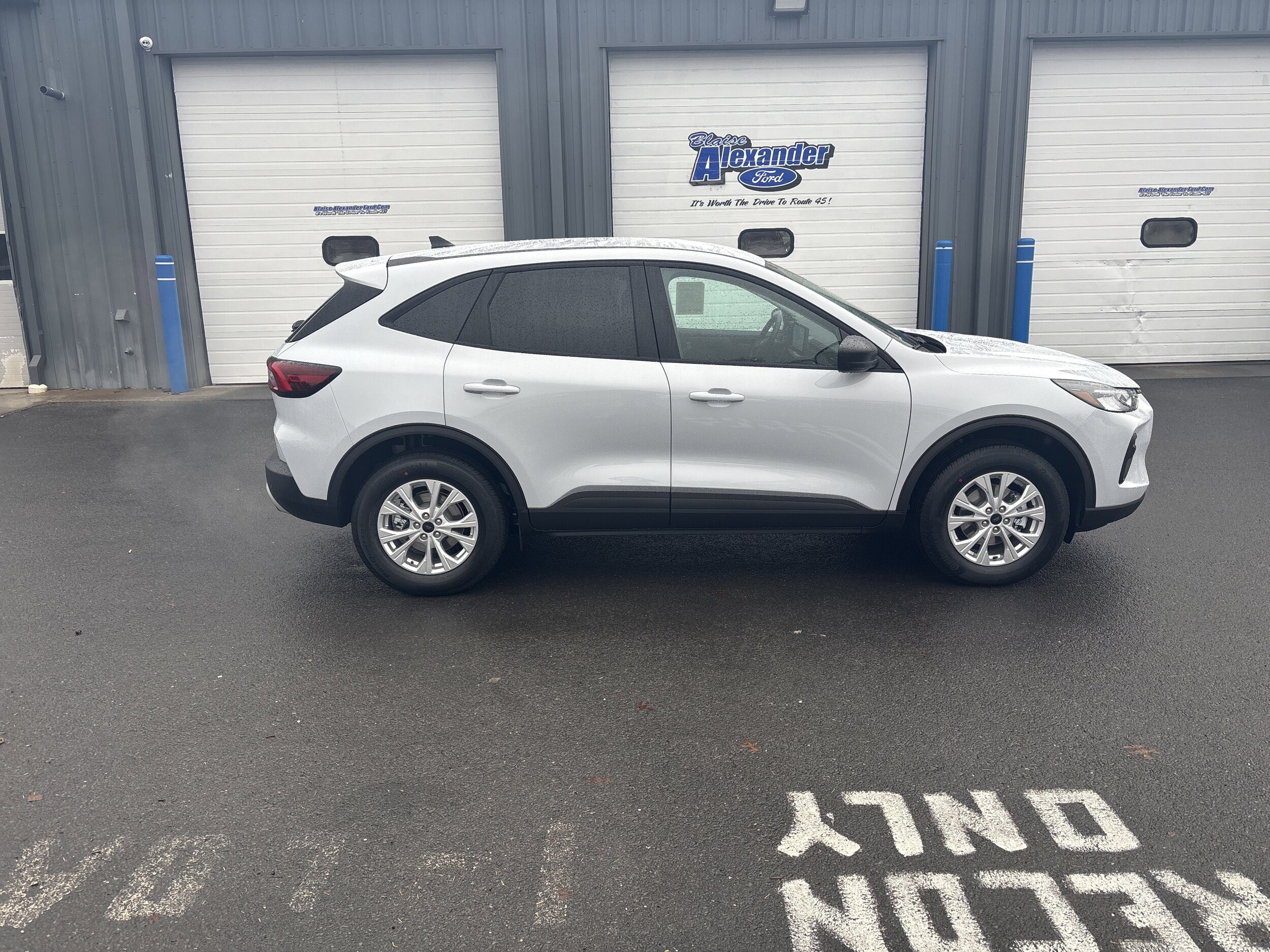 2026 Ford Escape Active photo 2