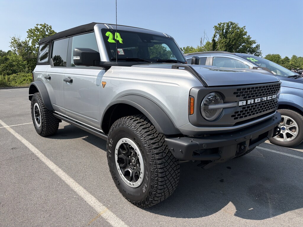 Used 2024 Ford Bronco Badlands SUV