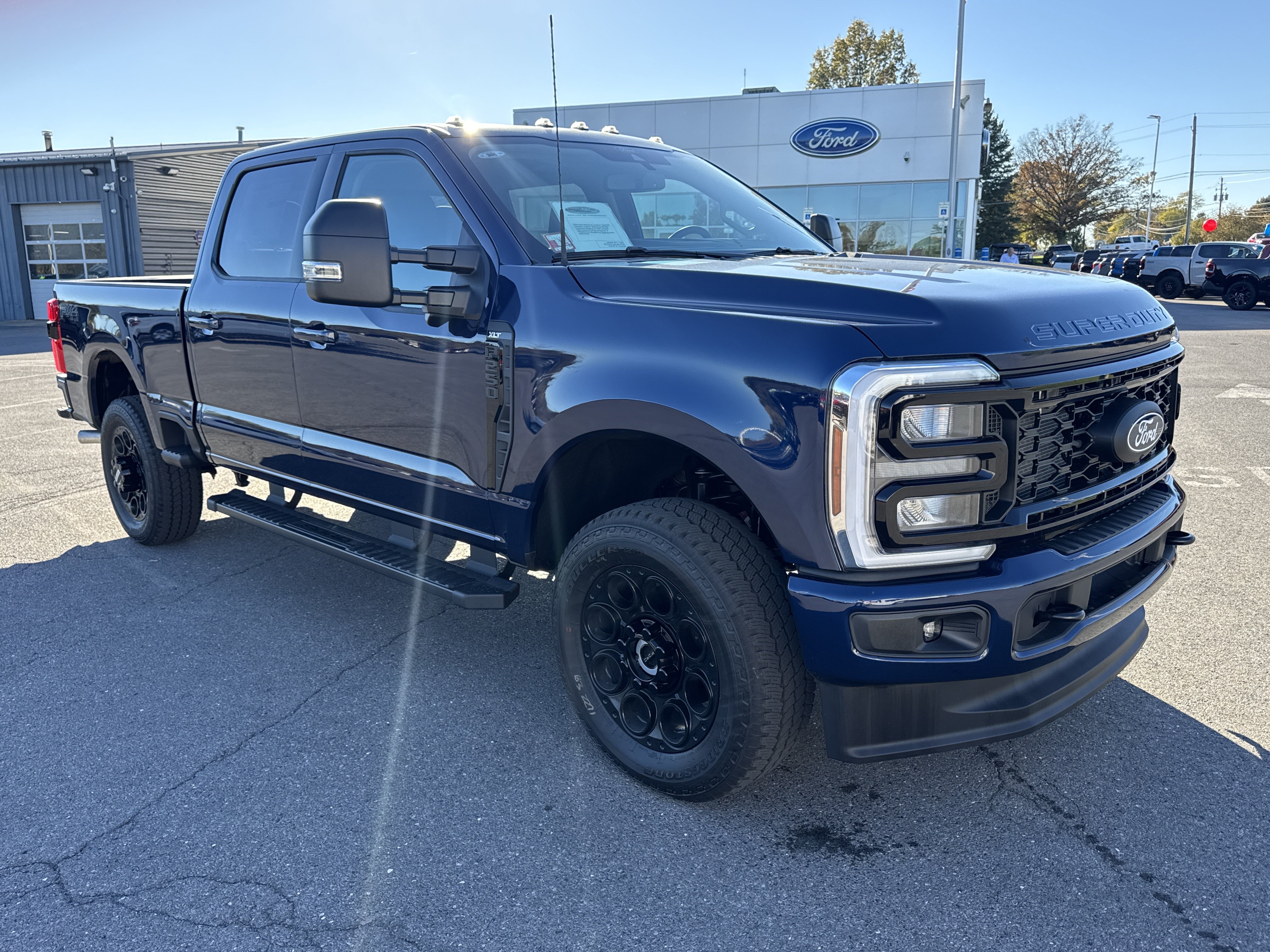 2027 Ford F-250 XLT Truck Crew Cab